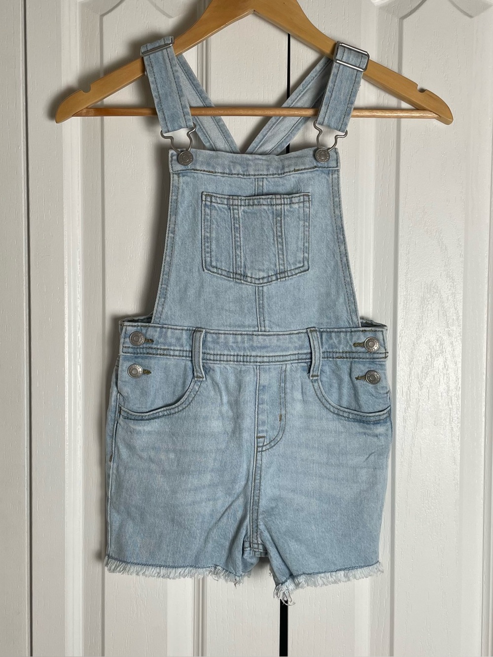 Cat & Jack Shortall Overall Shorts Girls Size S (6/6X) Blue Light Wash Denim